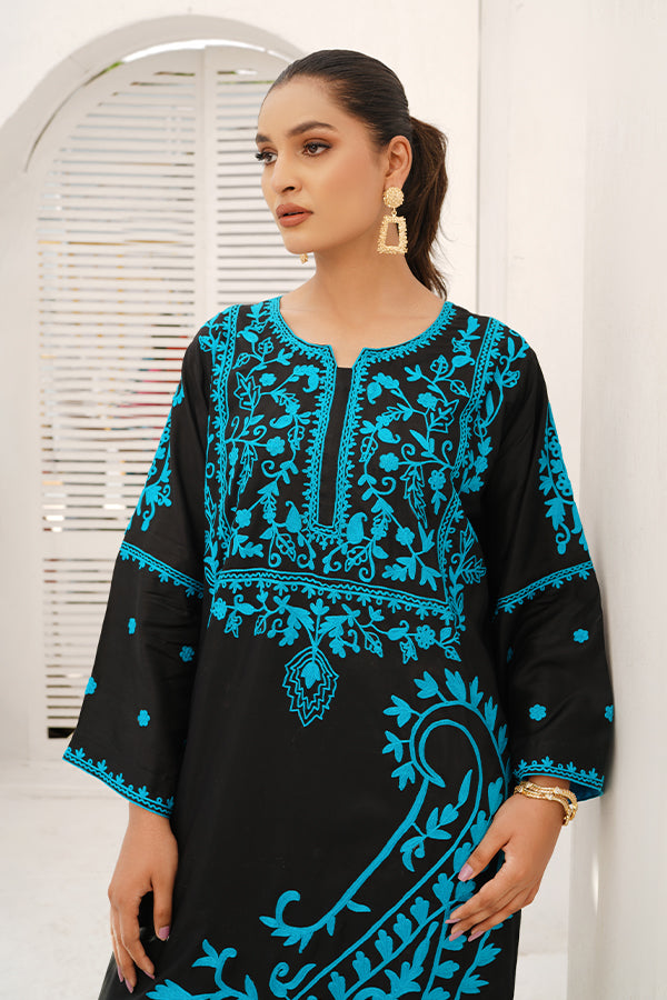 Noir Paisley