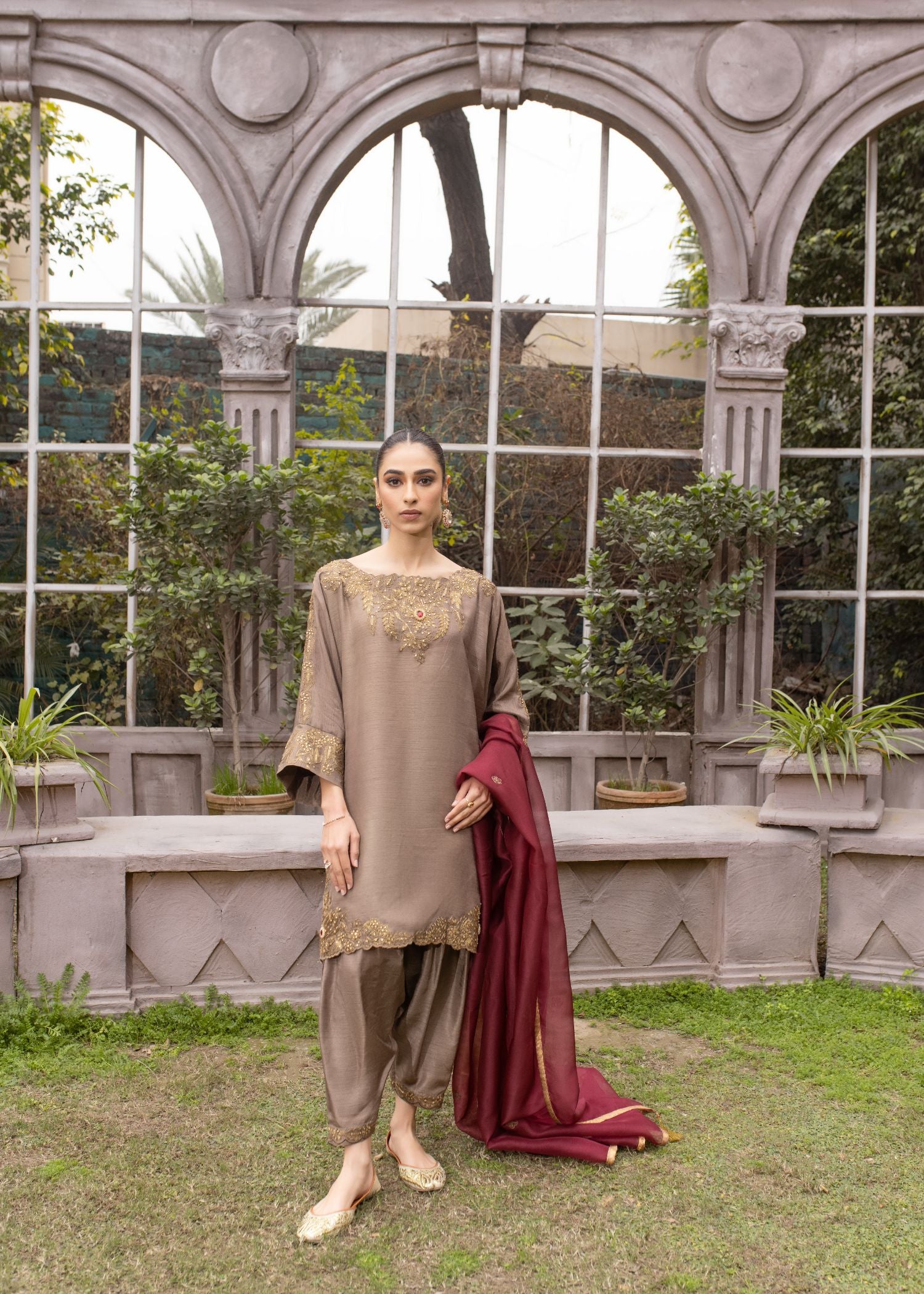 "Sadia Tariq's Afraa: Korean raw silk, Tilla Marori, opulent stonework. Sophistication redefined."
