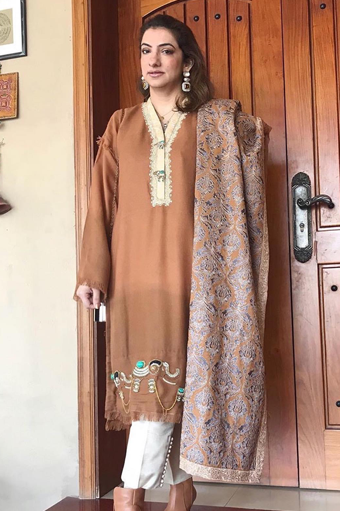 Hathi Barat-Light Brown