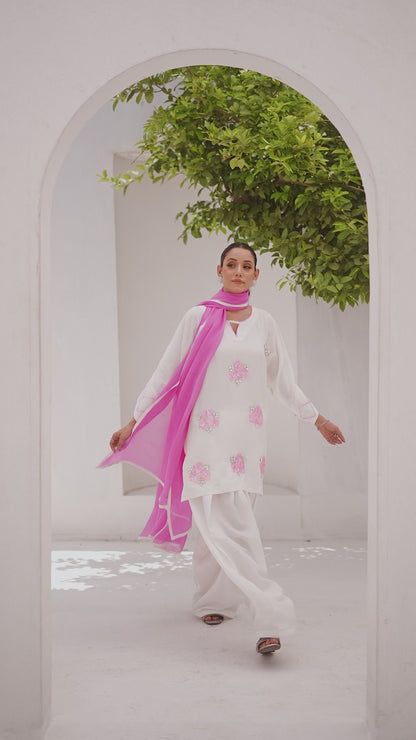 Rose world ivory