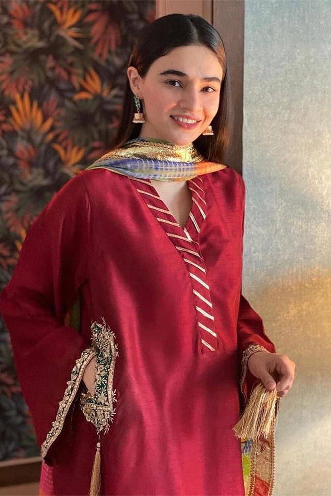Saheefa Crimson